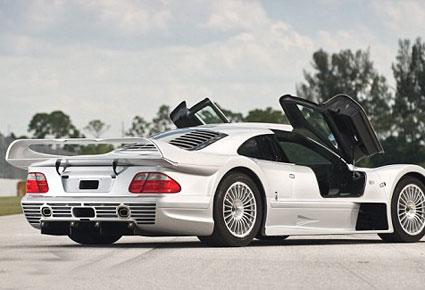 مزاد علني لسيارة مرسيدس بينز CLK GTR النادرة 